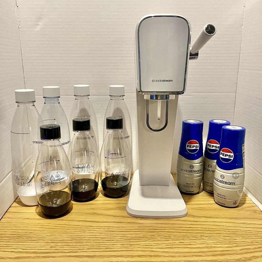 SodaStream Art Sparkling Water Maker White 7 Bottles 1 CO2 Container 3 Pepsi